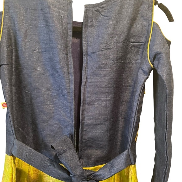 Little Nut Cold Shoulder Dress – Size 38 (US 2) – READ DESCRIPTION - Picture 7 of 7